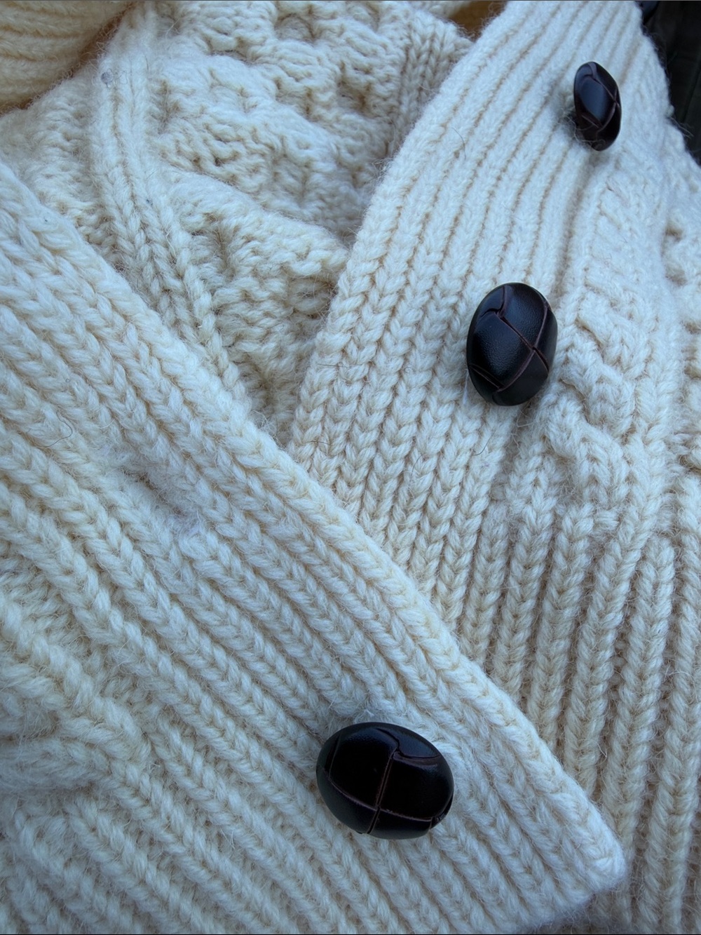 Inis Crafts Irish Wool Cable Knit Cardigan M - Picture 5 of 7